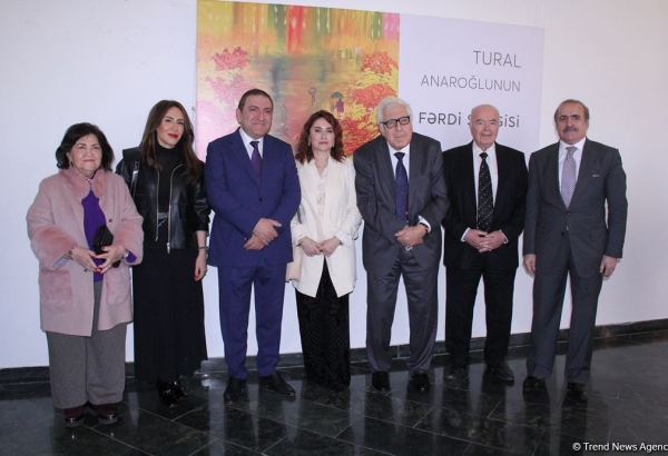 В Баку открылась выставка картин дипломата Турала Рзаева – от хобби до четырех времен года (ФОТО)