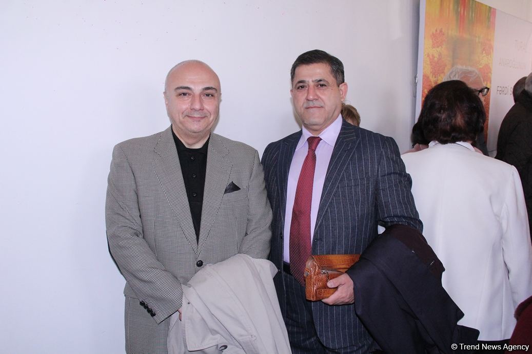 В Баку открылась выставка картин дипломата Турала Рзаева – от хобби до четырех времен года (ФОТО)