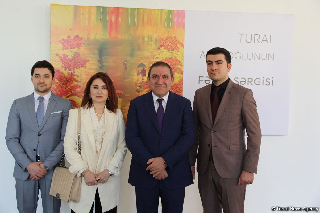 В Баку открылась выставка картин дипломата Турала Рзаева – от хобби до четырех времен года (ФОТО)