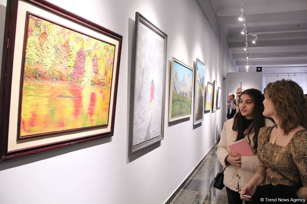 В Баку открылась выставка картин дипломата Турала Рзаева – от хобби до четырех времен года (ФОТО)