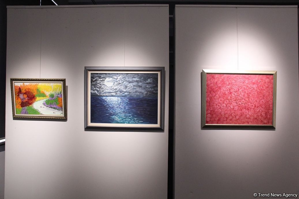 В Баку открылась выставка картин дипломата Турала Рзаева – от хобби до четырех времен года (ФОТО)