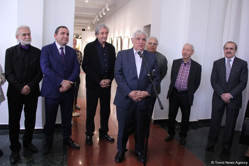 В Баку открылась выставка картин дипломата Турала Рзаева – от хобби до четырех времен года (ФОТО)