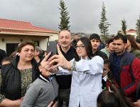 Искренняя встреча Президента Ильхама Алиева и Первой леди Мехрибан Алиевой с жителями села Талыш (ФОТО)