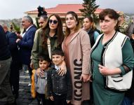 Искренняя встреча Президента Ильхама Алиева и Первой леди Мехрибан Алиевой с жителями села Талыш (ФОТО)