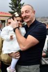 Искренняя встреча Президента Ильхама Алиева и Первой леди Мехрибан Алиевой с жителями села Талыш (ФОТО)