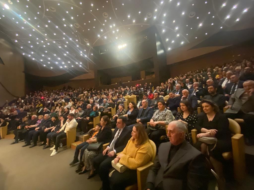 Юбилей Арифа Бабаева отметили на сцене Международного центра мугама (ФОТО)