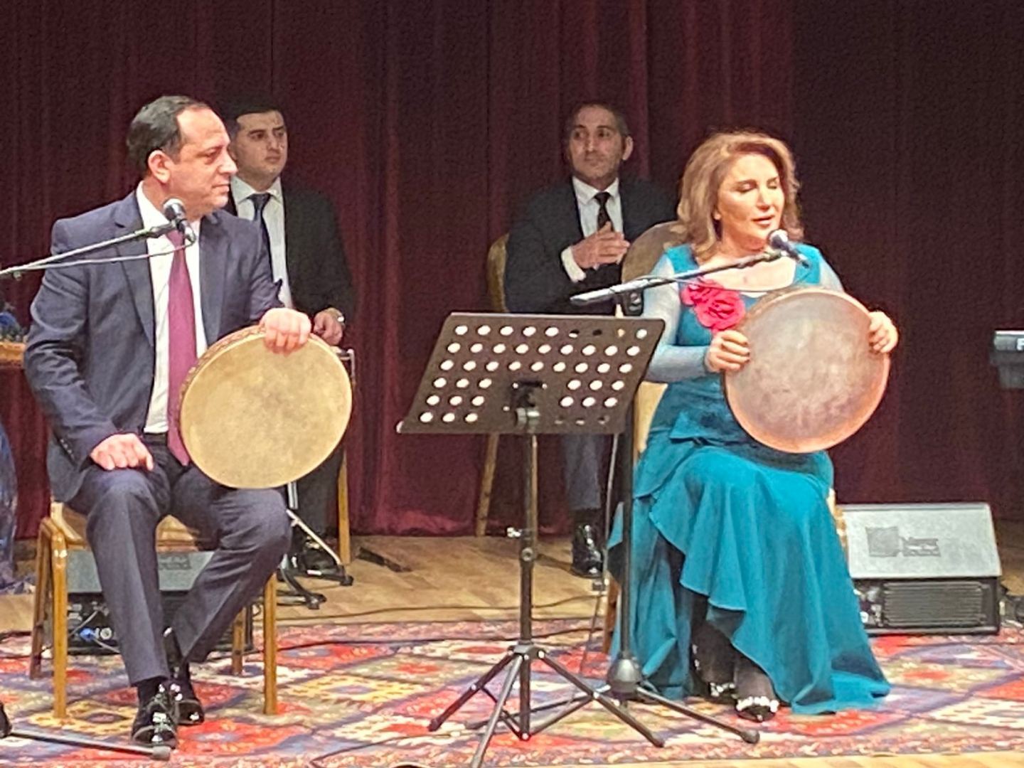 Юбилей Арифа Бабаева отметили на сцене Международного центра мугама (ФОТО)