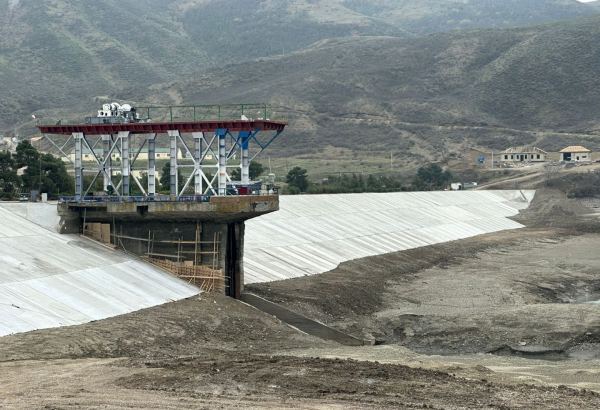 Вдоль водохранилища Суговушан строятся туристические объекты (ФОТО)