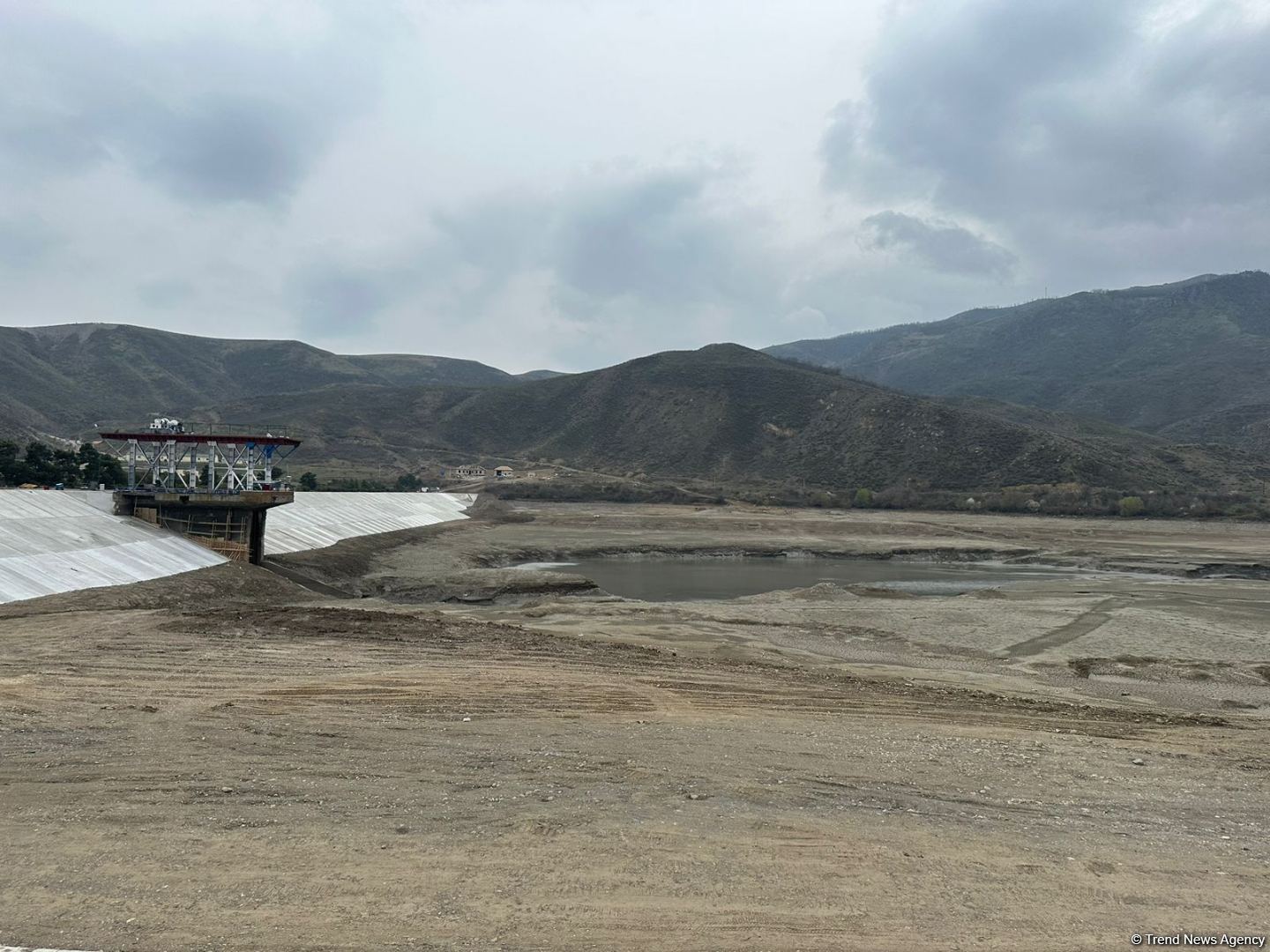 Вдоль водохранилища Суговушан строятся туристические объекты (ФОТО)