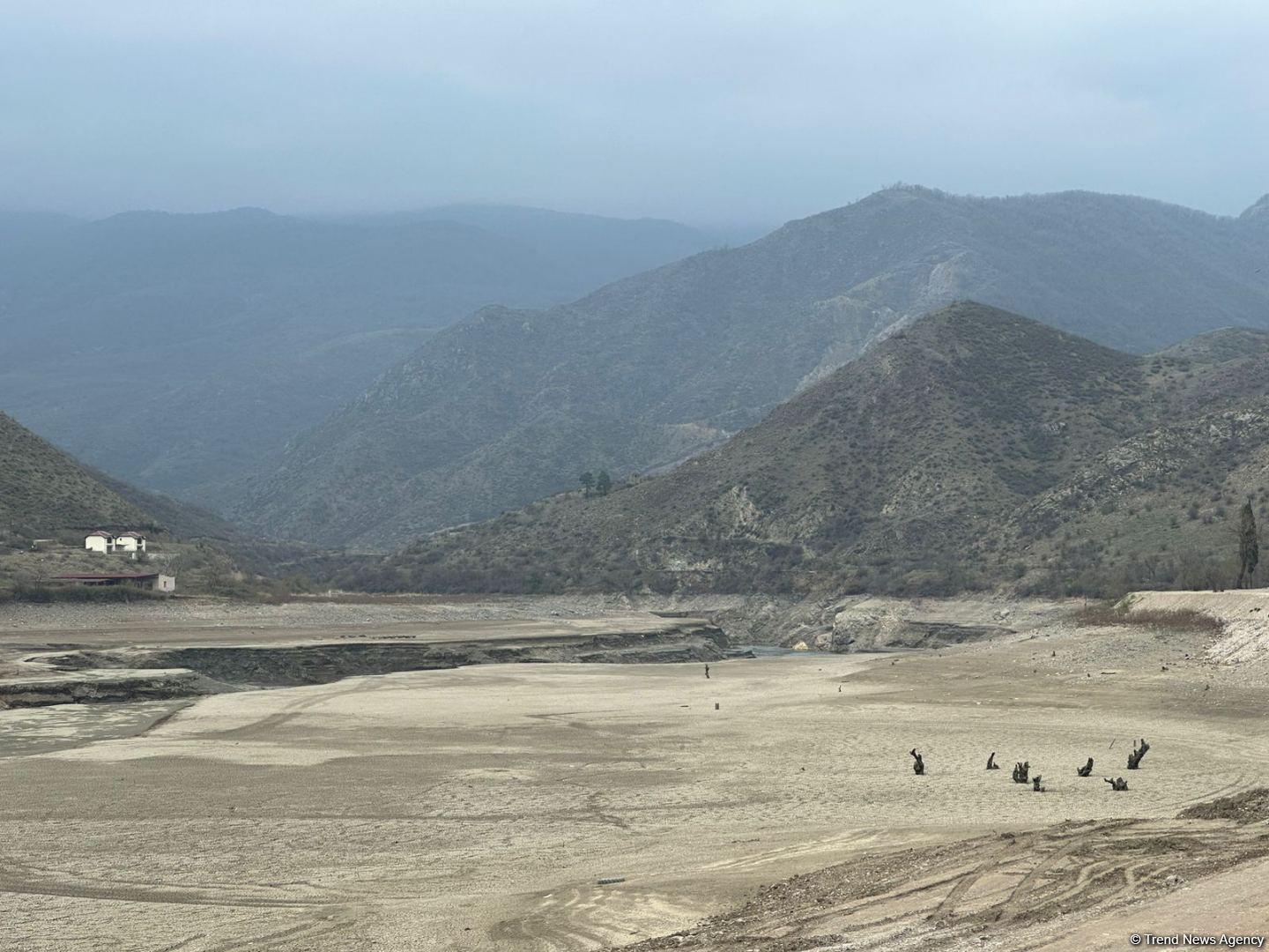 Вдоль водохранилища Суговушан строятся туристические объекты (ФОТО)