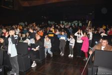 В Баку представлено световое интерактивное мега-шоу "Приключения" (ФОТО)