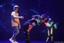 В Баку представлено световое интерактивное мега-шоу "Приключения" (ФОТО)