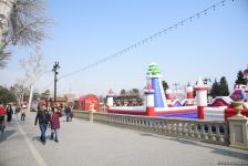 Жители Баку отмечают праздник Новруз - Фоторепортаж