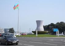 Жители Баку отмечают праздник Новруз - Фоторепортаж