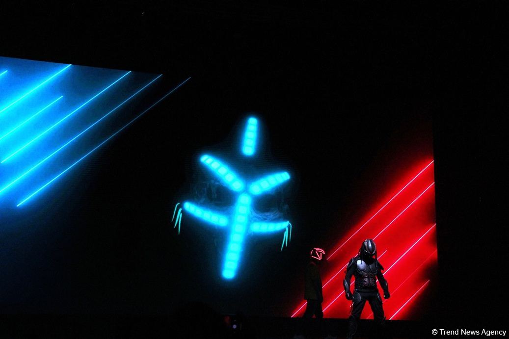 В Баку представлено световое интерактивное мега-шоу "Приключения" (ФОТО)