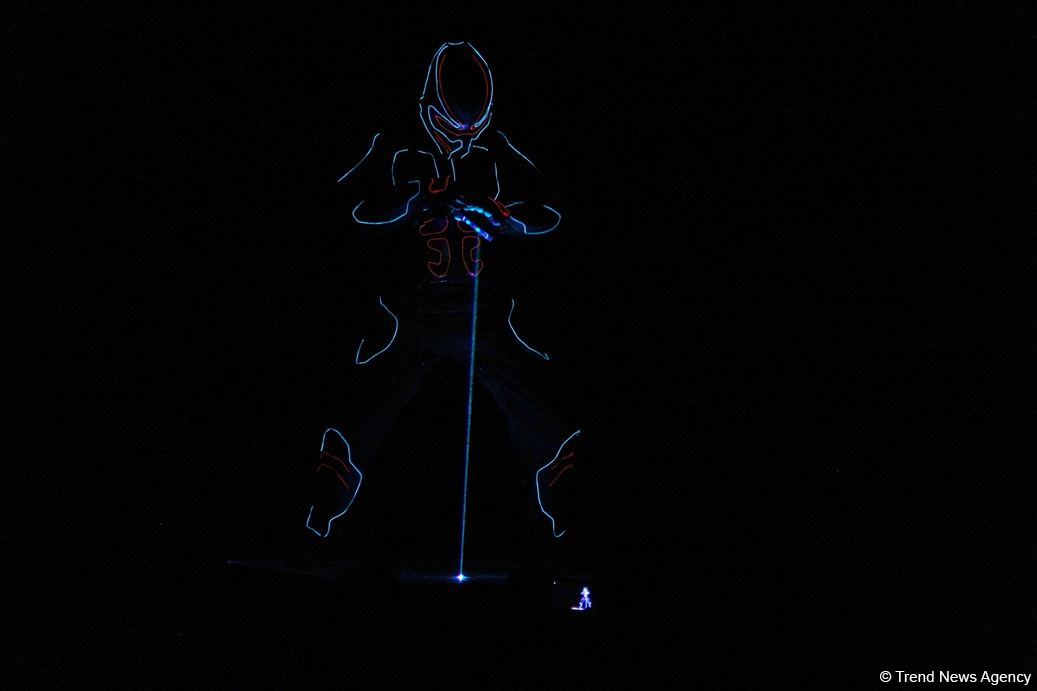 В Баку представлено световое интерактивное мега-шоу "Приключения" (ФОТО)