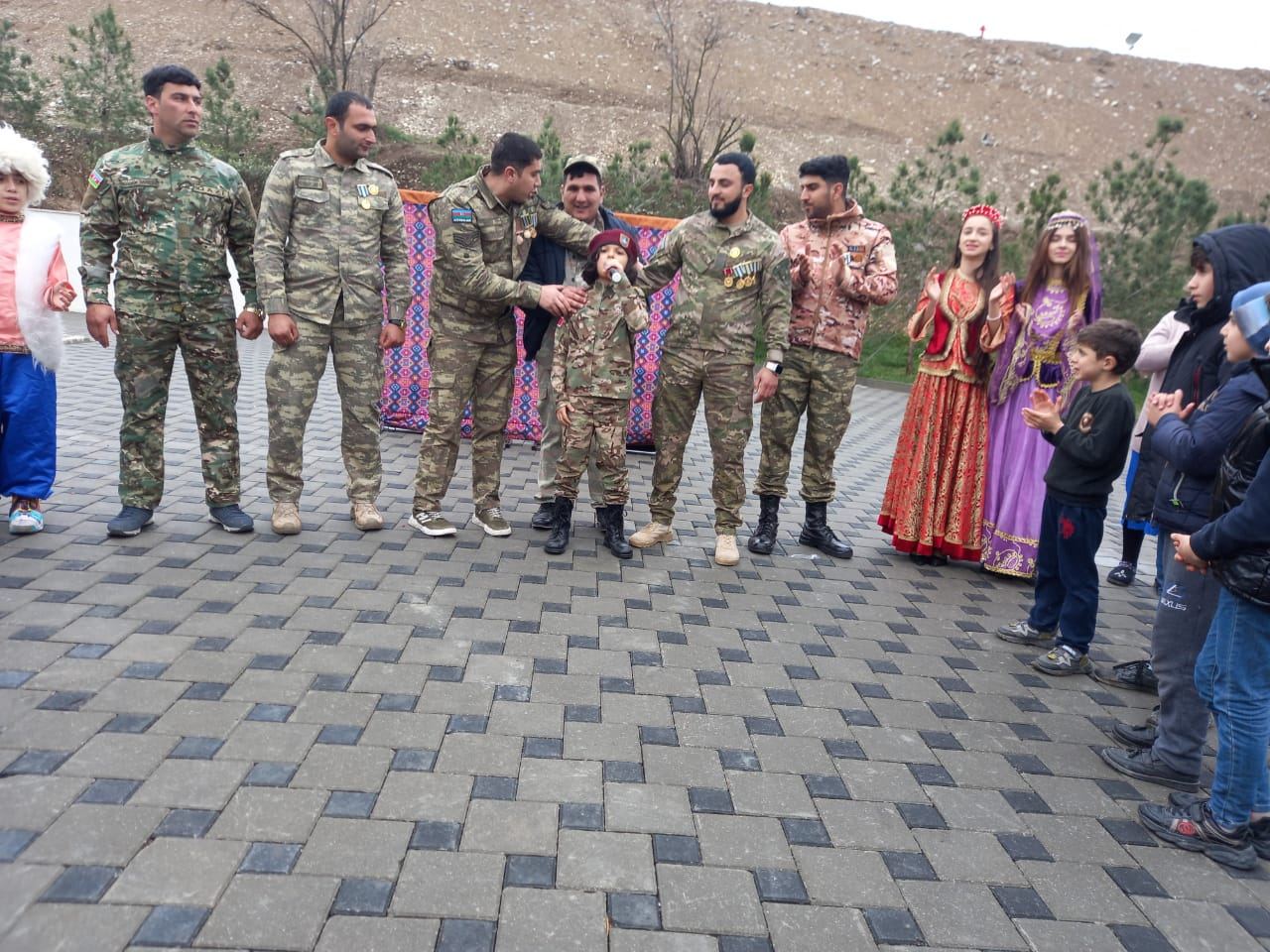 Коллектив Кукольного театра выступил со спектаклем в селе Талыш (ФОТО)