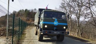 По Лачинской дороге проследовала очередная автоколонна миротворцев (ФОТО)