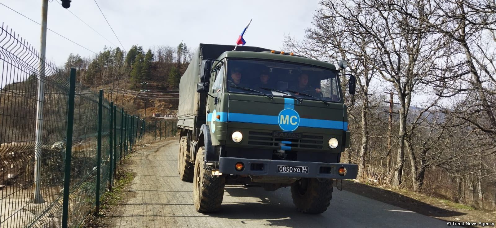 По Лачинской дороге проследовала очередная автоколонна миротворцев (ФОТО)