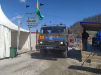 По Лачинской дороге беспрепятственно проехала автоколонна из 37 автомашин РМК (ФОТО)