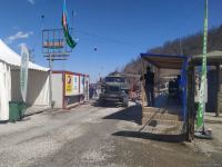 По Лачинской дороге беспрепятственно проехала автоколонна из 37 автомашин РМК (ФОТО)