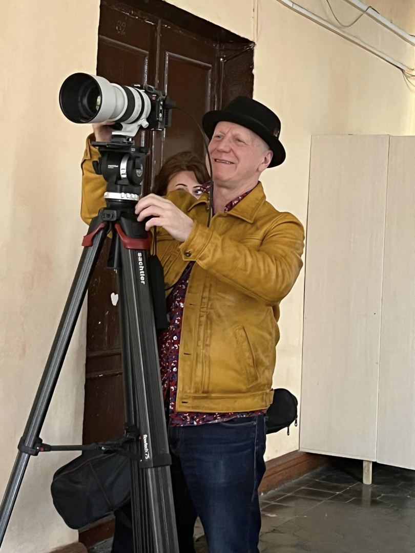 Известный американец "Джеффри гардаш" говорит на азербайджанском и пропагандирует мугам (ВИДЕО, ФОТО)