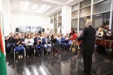 Праздник Антона Ферштандта – от церковной службы до театральной сцены. В 40 лет жизнь только начинается (ФОТО)