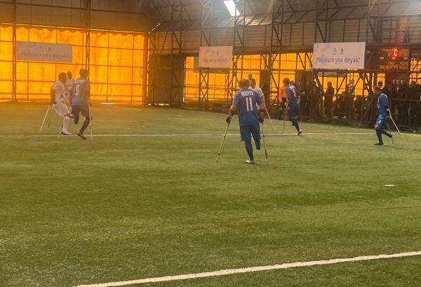 Футболисты с ампутированными конечностями провели матч под девизом 
"Скажем нет минам!" (ФОТО)