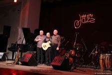 От 50 до 70… Весенний джаз в вечернем Баку под ритмы Old City Jazz (ФОТО)