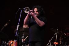 От 50 до 70… Весенний джаз в вечернем Баку под ритмы Old City Jazz (ФОТО)