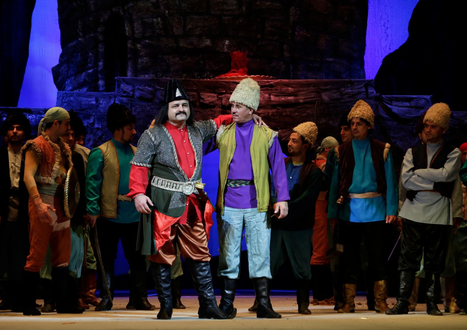 К 95-летию Лютфияра Иманова - несравненная музыка, национальный колорит и великолепие голосов (ФОТО)