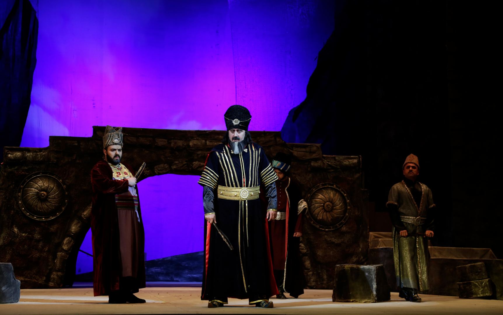 К 95-летию Лютфияра Иманова - несравненная музыка, национальный колорит и великолепие голосов (ФОТО)