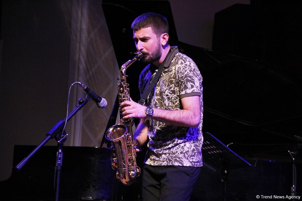 От 50 до 70… Весенний джаз в вечернем Баку под ритмы Old City Jazz (ФОТО)