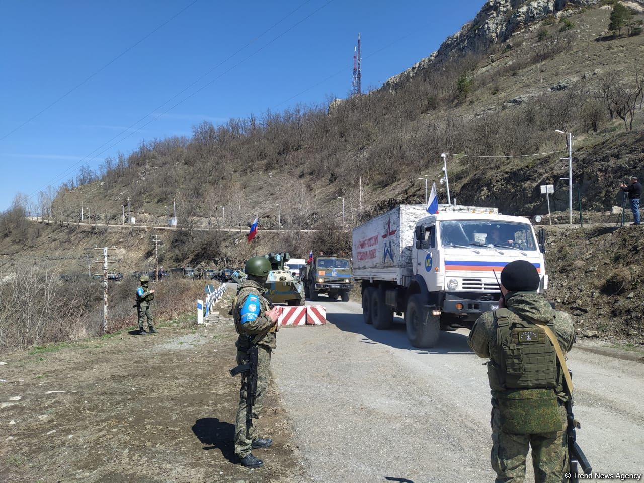 По Лачинской дороге беспрепятственно проехали 63 автомобиля РМК (ФОТО)