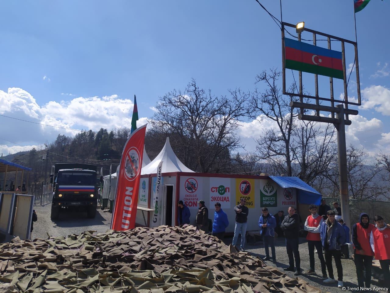 По Лачинской дороге беспрепятственно проехали 63 автомобиля РМК (ФОТО)