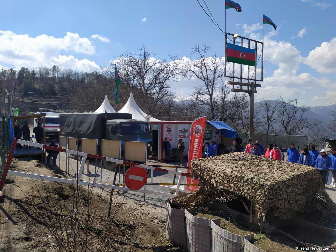 По Лачинской дороге беспрепятственно проехали 63 автомобиля РМК (ФОТО)