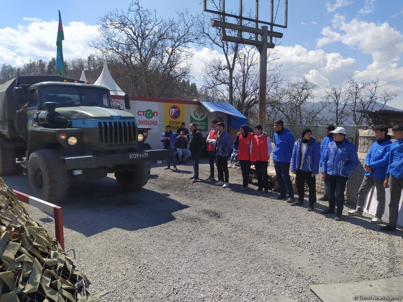 По Лачинской дороге беспрепятственно проехали 63 автомобиля РМК (ФОТО)