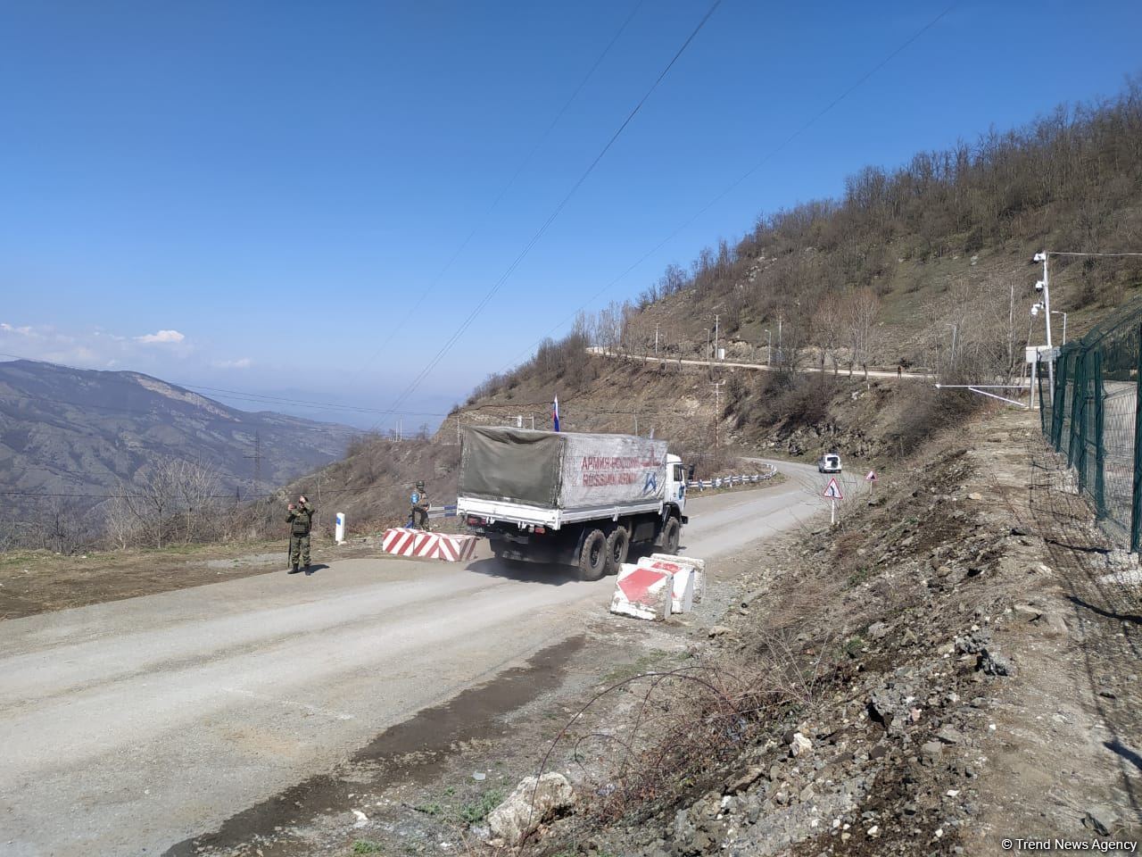 По Лачинской дороге беспрепятственно проехали 63 автомобиля РМК (ФОТО)