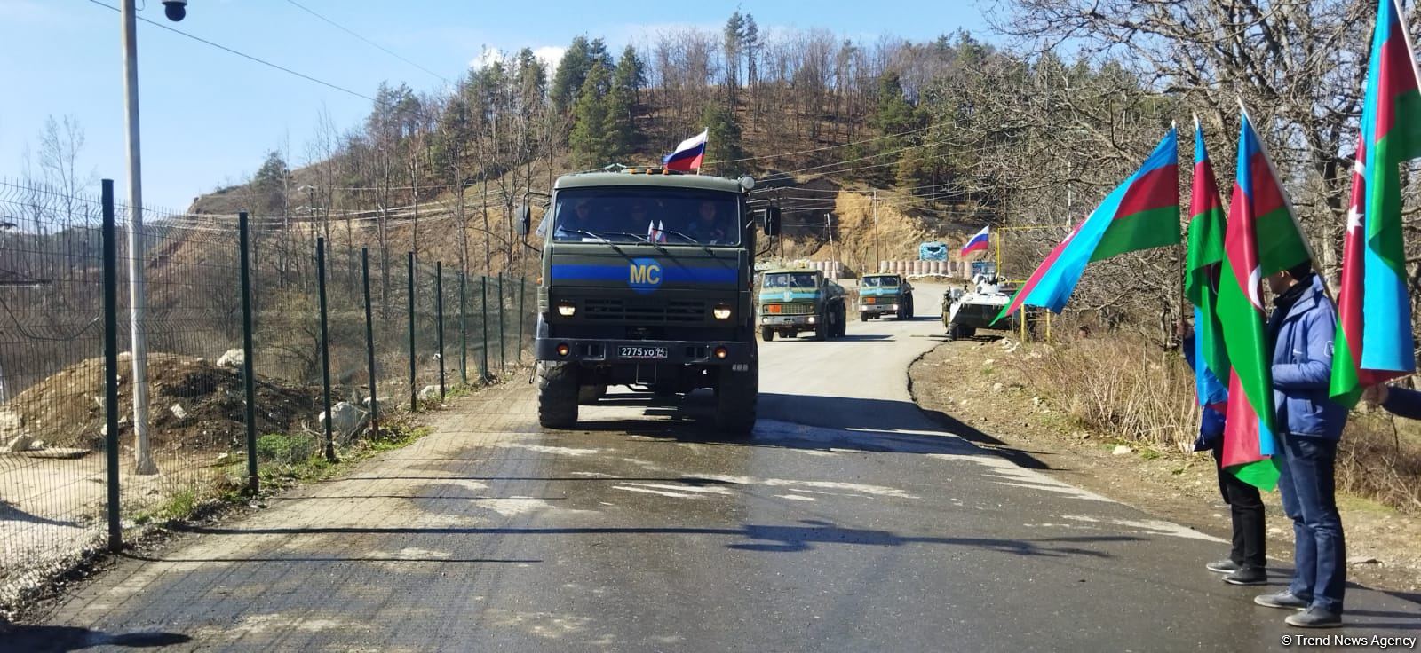 По Лачинской дороге беспрепятственно проехали три автомобиля РМК (ФОТО)