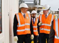 Президент Ильхам Алиев принял участие в церемонии символической отправки в море верхних модулей платформы «Центральный Восточный Азери» (ФОТО)