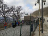 По Лачинской дороге беспрепятственно проехала автоколонна миротворцев (ФОТО)