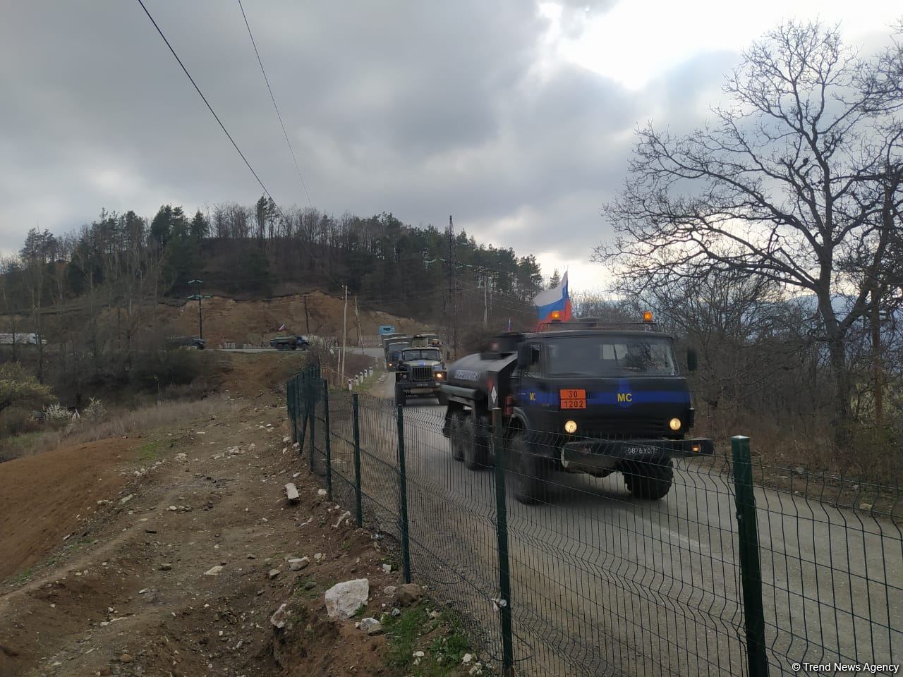 По Лачинской дороге беспрепятственно проехала автоколонна миротворцев (ФОТО)