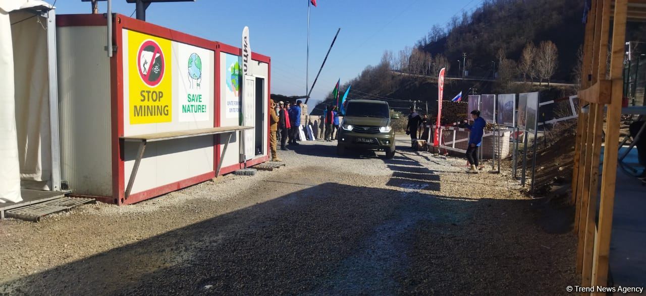 По Лачинской дороге беспрепятственно проехали четыре автомобиля РМК (ФОТО)