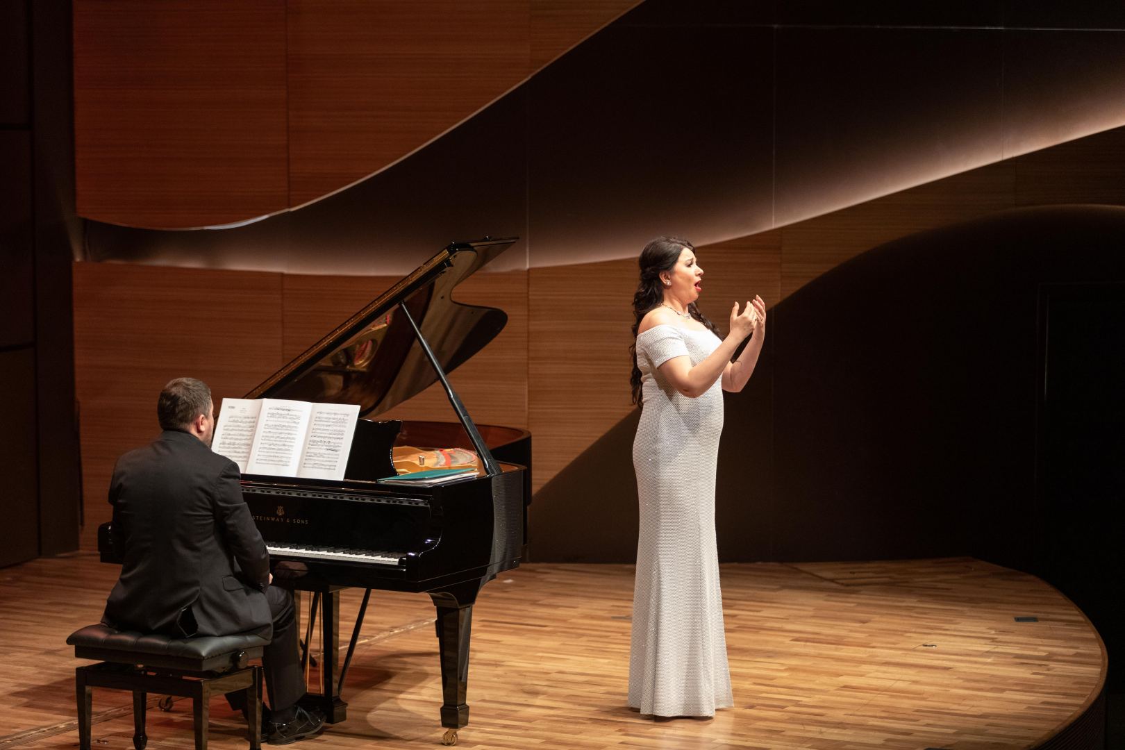 В Баку представлено творчество российских писателей и музыкантов (ФОТО)