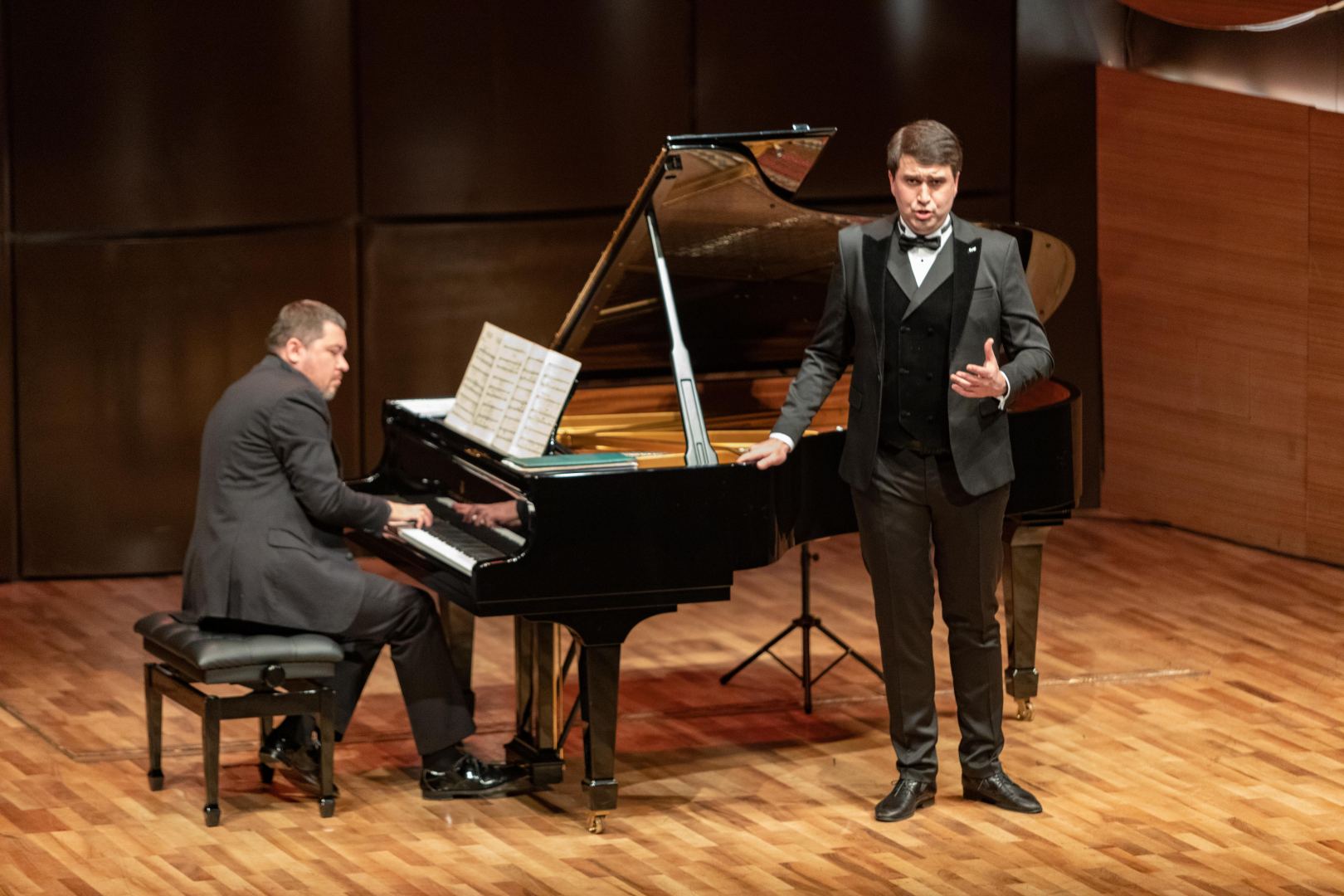 В Баку представлено творчество российских писателей и музыкантов (ФОТО)