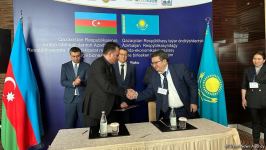 Между Казахстаном и Азербайджаном подписаны бизнес-контракты (ФОТО)