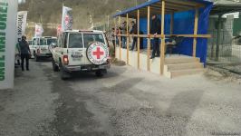 По Лачинской дороге беспрепятственно проехала автоколонна МККК (ФОТО)