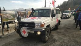 По Лачинской дороге беспрепятственно проехала автоколонна МККК (ФОТО)