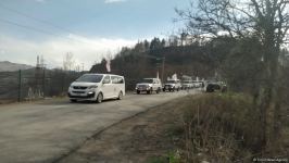 По Лачинской дороге беспрепятственно проехала автоколонна МККК (ФОТО)