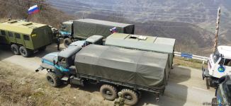 По Лачинской дороге беспрепятственно проехали автомобили РМК с армянскими жителями Карабаха (ФОТО)